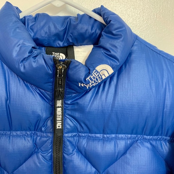 Blue, The North Face puffer jacket quilted pattern - Picture 4 of 8